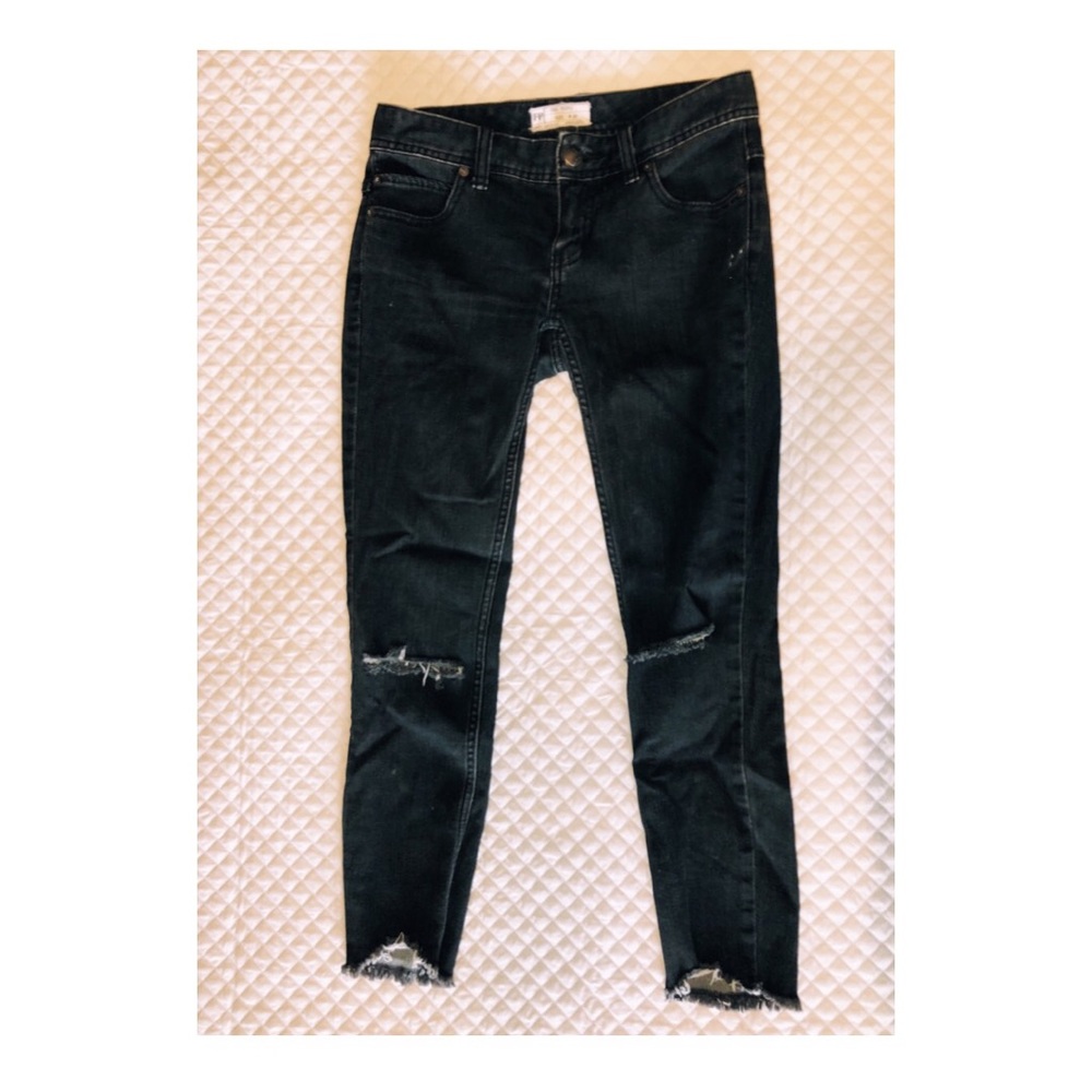 Low Rise Black Ripped Jeans - Picture 2 of 6